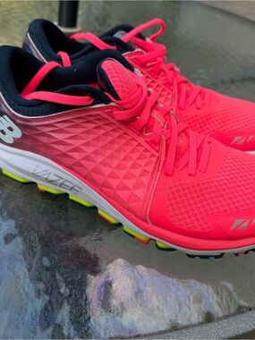 New Balance Women's Neon Orange Vazee Running Sneakers women’s sz 11